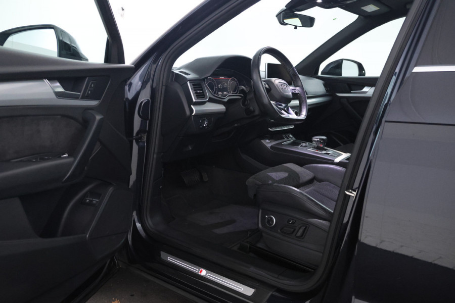 Audi Q5 55 TFSI e quattro Competition S-line B+B, Virtual, Panorama, Etc. Audi Q5 55 TFSI e quattro Competition S-line B+B, Virtual, Panorama, Etc.