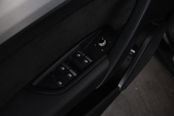 Audi Q5 55 TFSI e quattro Competition S-line B+B, Virtual, Panorama, Etc. Audi Q5 55 TFSI e quattro Competition S-line B+B, Virtual, Panorama, Etc.