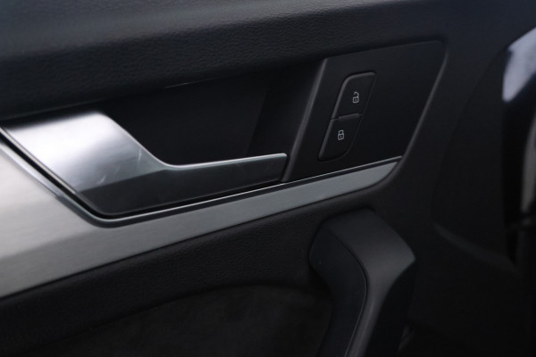 Audi Q5 55 TFSI e quattro Competition S-line B+B, Virtual, Panorama, Etc. Audi Q5 55 TFSI e quattro Competition S-line B+B, Virtual, Panorama, Etc.