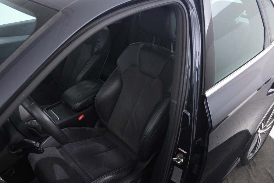 Audi Q5 55 TFSI e quattro Competition S-line B+B, Virtual, Panorama, Etc. Audi Q5 55 TFSI e quattro Competition S-line B+B, Virtual, Panorama, Etc.