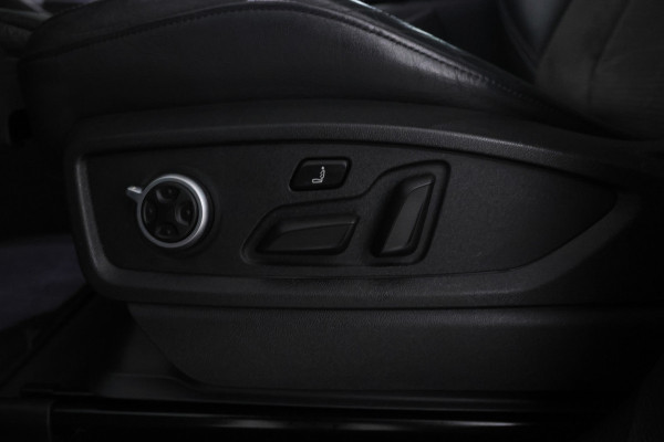 Audi Q5 55 TFSI e quattro Competition S-line B+B, Virtual, Panorama, Etc. Audi Q5 55 TFSI e quattro Competition S-line B+B, Virtual, Panorama, Etc.