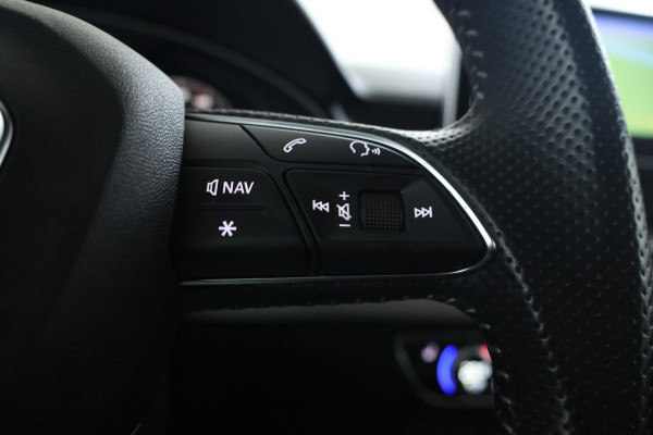 Audi Q5 55 TFSI e quattro Competition S-line B+B, Virtual, Panorama, Etc. Audi Q5 55 TFSI e quattro Competition S-line B+B, Virtual, Panorama, Etc.