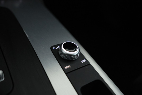 Audi Q5 55 TFSI e quattro Competition S-line B+B, Virtual, Panorama, Etc. Audi Q5 55 TFSI e quattro Competition S-line B+B, Virtual, Panorama, Etc.