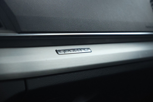 Audi Q5 55 TFSI e quattro Competition S-line B+B, Virtual, Panorama, Etc. Audi Q5 55 TFSI e quattro Competition S-line B+B, Virtual, Panorama, Etc.