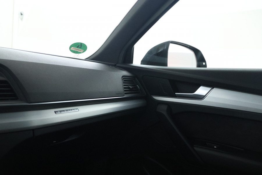 Audi Q5 55 TFSI e quattro Competition S-line B+B, Virtual, Panorama, Etc. Audi Q5 55 TFSI e quattro Competition S-line B+B, Virtual, Panorama, Etc.