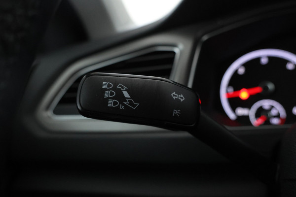 Volkswagen T-Roc 1.6 TDI Style Business Elektrische achterklep, apple carplay, climate,