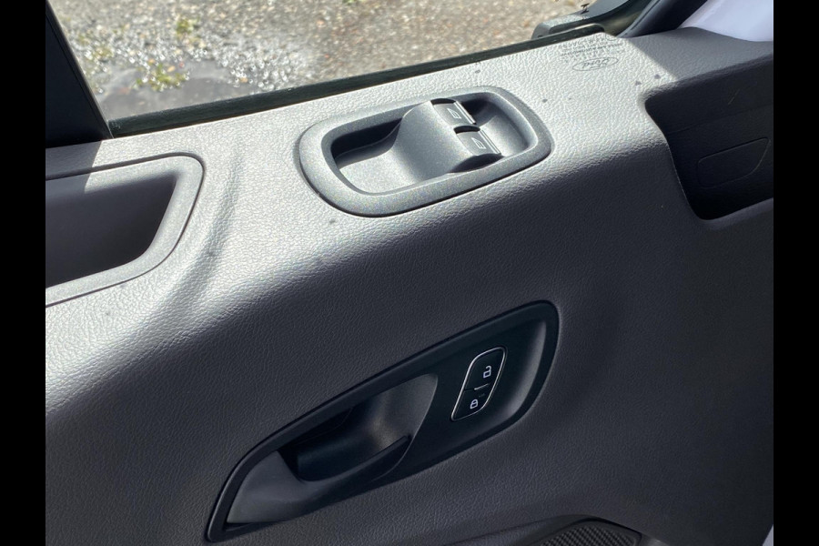 Ford Transit 350 2.0 TDCI L4H1 Trend RWD | 130pk | SCI | Geïsoleerde Bakwagen! | Zijdeur | Deuren achter | Airco | Cruise control | BPM VRIJ