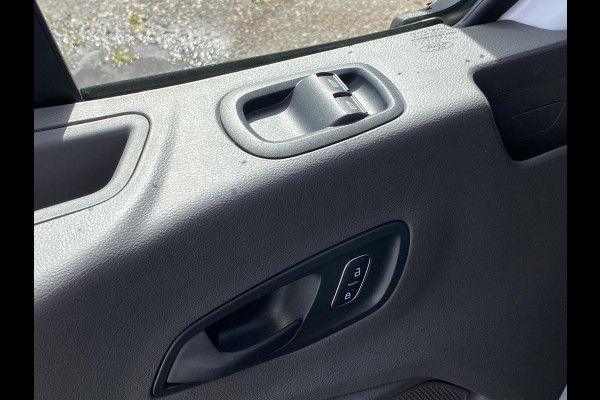 Ford Transit 350 2.0 TDCI L4H1 Trend RWD | 130pk | SCI | Geïsoleerde Bakwagen! | Zijdeur | Deuren achter | Airco | Cruise control | BPM VRIJ