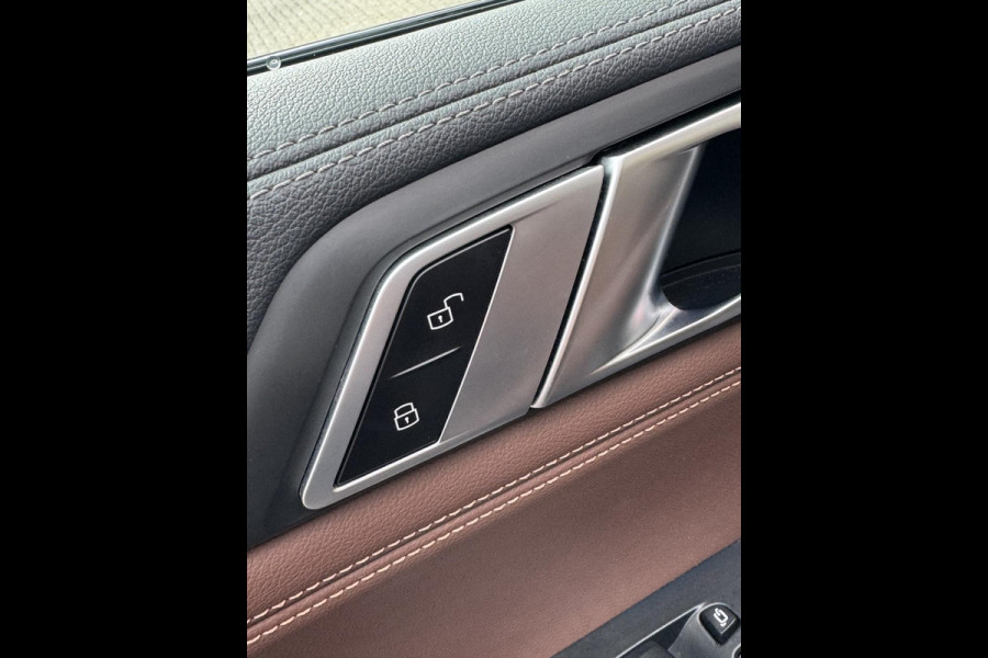 BMW X6 XDrive30d M- Sport - Panorama dak I Navigatie I Leer I Sport pakket I Head Up I Dealer onderhouden
