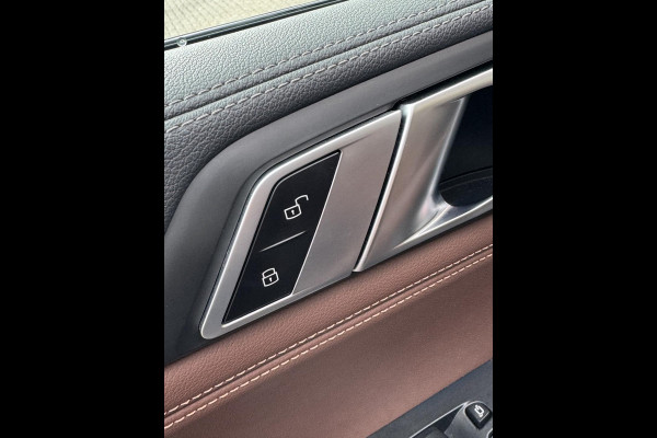 BMW X6 XDrive30d M- Sport - Panorama dak I Navigatie I Leer I Sport pakket I Head Up I Dealer onderhouden