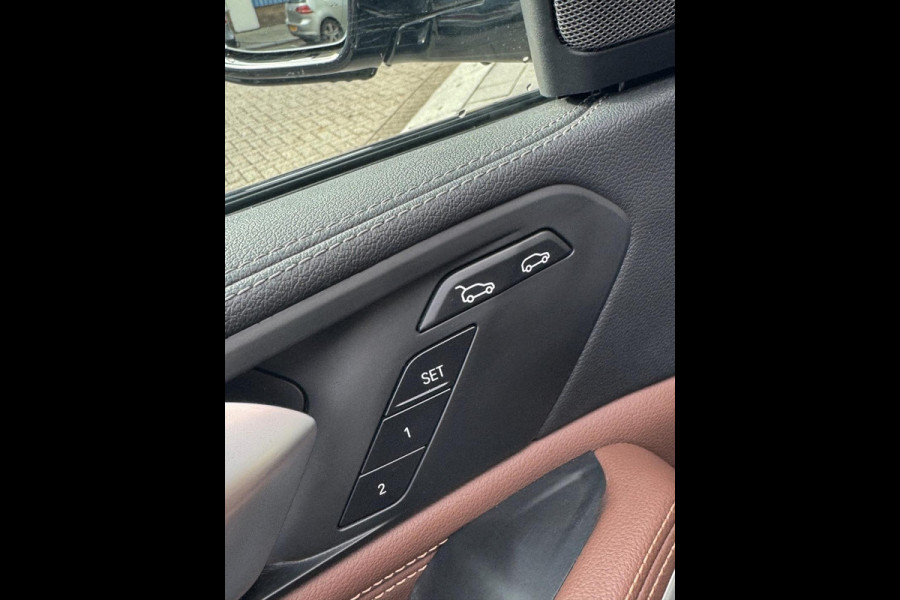 BMW X6 XDrive30d M- Sport - Panorama dak I Navigatie I Leer I Sport pakket I Head Up I Dealer onderhouden