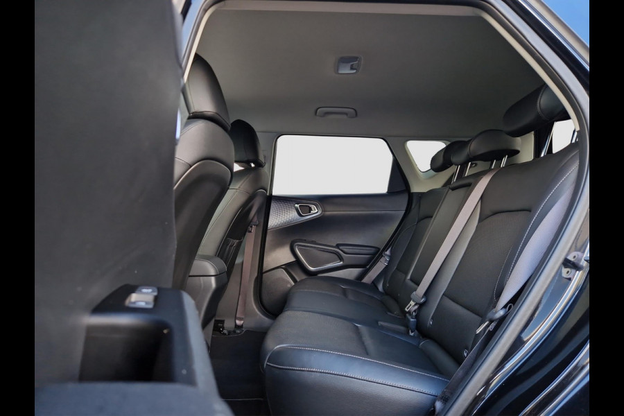 Kia e-Soul ExecutiveLine 64 kWh | Stoelventilatie | Climate | Camera | PDC | Dodehoek | HUD | 3 Fase Kia e-Soul ExecutiveLine 64 kWh | Stoelventilatie | Climate | Camera | PDC | Dodehoek | HUD | 3 Fase