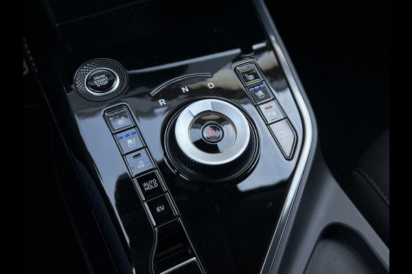 Kia Niro 1.6 GDi PHEV ExecutiveLine | Trekhaak | Leder | Memory | LED | ACC | HUD | Camera | 18 inch Kia Niro 1.6 GDi PHEV ExecutiveLine | Trekhaak | Leder | Memory | LED | ACC | HUD | Camera | 18 inch