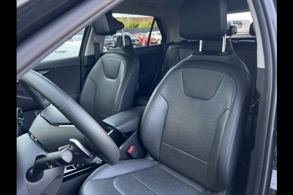 Kia Niro 1.6 GDi PHEV ExecutiveLine | Trekhaak | Leder | Memory | LED | ACC | HUD | Camera | 18 inch Kia Niro 1.6 GDi PHEV ExecutiveLine | Trekhaak | Leder | Memory | LED | ACC | HUD | Camera | 18 inch
