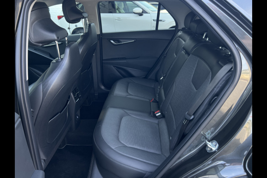 Kia Niro 1.6 GDi PHEV ExecutiveLine | Trekhaak | Leder | Memory | LED | ACC | HUD | Camera | 18 inch Kia Niro 1.6 GDi PHEV ExecutiveLine | Trekhaak | Leder | Memory | LED | ACC | HUD | Camera | 18 inch