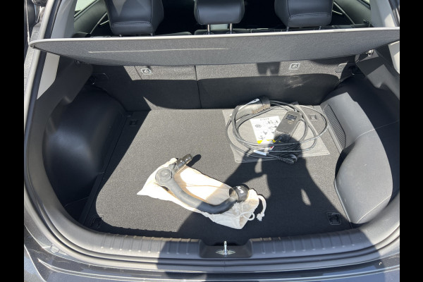 Kia Niro 1.6 GDi PHEV ExecutiveLine | Trekhaak | Leder | Memory | LED | ACC | HUD | Camera | 18 inch Kia Niro 1.6 GDi PHEV ExecutiveLine | Trekhaak | Leder | Memory | LED | ACC | HUD | Camera | 18 inch