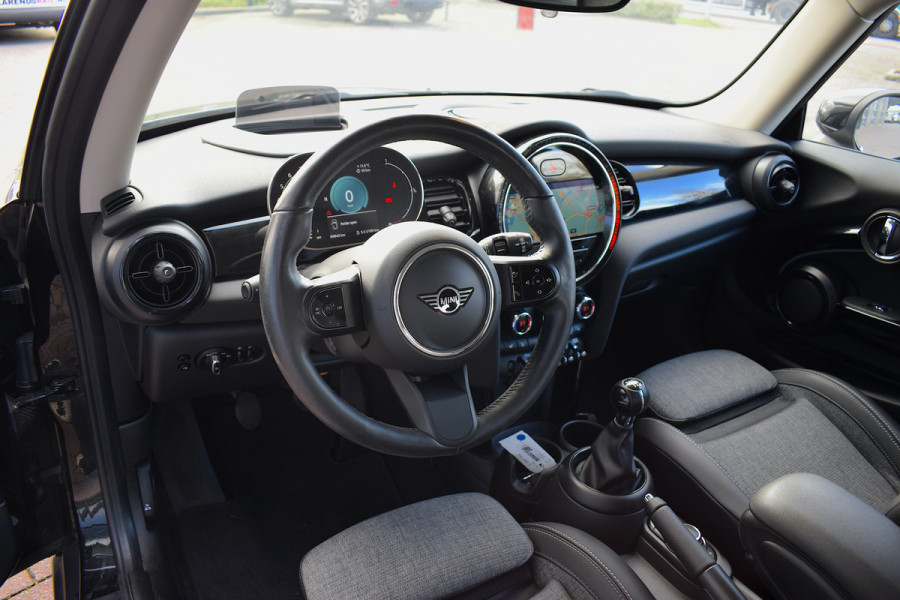 MINI Mini 1.5 One Business Edition | Apple CarPlay | HUD | Half Leer | Stoelverw. MINI Mini 1.5 One Business Edition | Apple CarPlay | HUD | Half Leer | Stoelverw.
