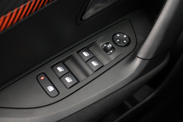 Peugeot 2008 1.2 PureTech 100 Active Peugeot 2008 1.2 PureTech 100 Active