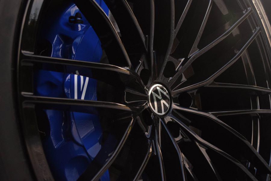 Volkswagen Touareg 3.0 TSI eHybrid 4MOTION / R-Line/ Head-Up Display/ Standkachel/ Luchtvering/ Panoramadak/ Trekhaak/ 250kW (381PK) Volkswagen Touareg 3.0 TSI eHybrid 4MOTION / R-Line/ Head-Up Display/ Standkachel/ Luchtvering/ Panoramadak/ Trekhaak/ 250kW (381PK)