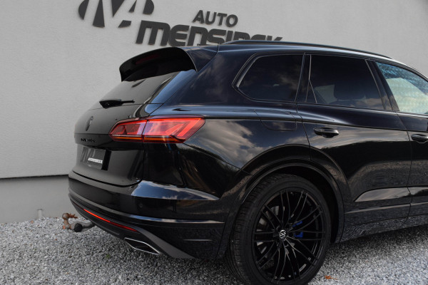 Volkswagen Touareg 3.0 TSI eHybrid 4MOTION / R-Line/ Head-Up Display/ Standkachel/ Luchtvering/ Panoramadak/ Trekhaak/ 250kW (381PK) Volkswagen Touareg 3.0 TSI eHybrid 4MOTION / R-Line/ Head-Up Display/ Standkachel/ Luchtvering/ Panoramadak/ Trekhaak/ 250kW (381PK)