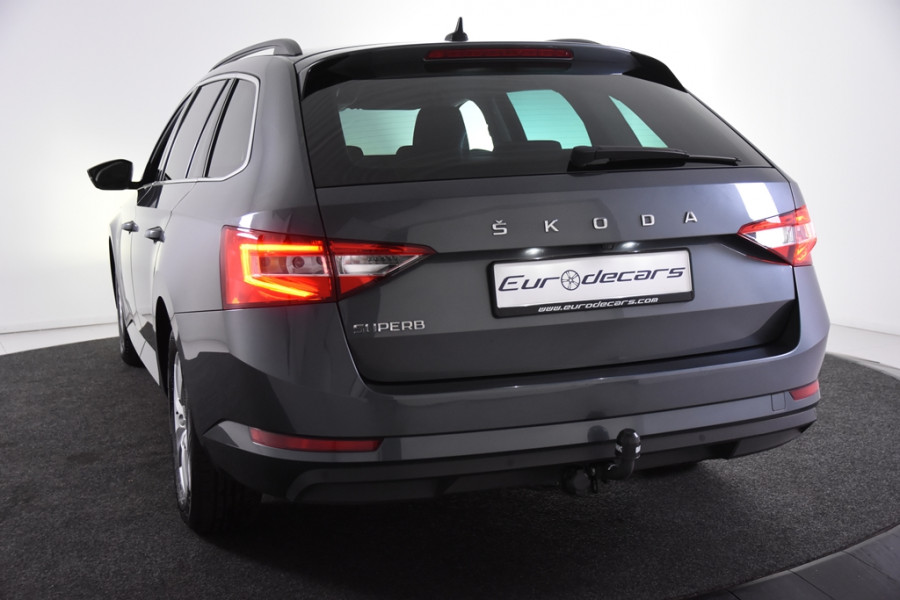Škoda Superb Combi 1.5 TSI Combi DSG *Navigatie*Trekhaak*Stoelverwarming*