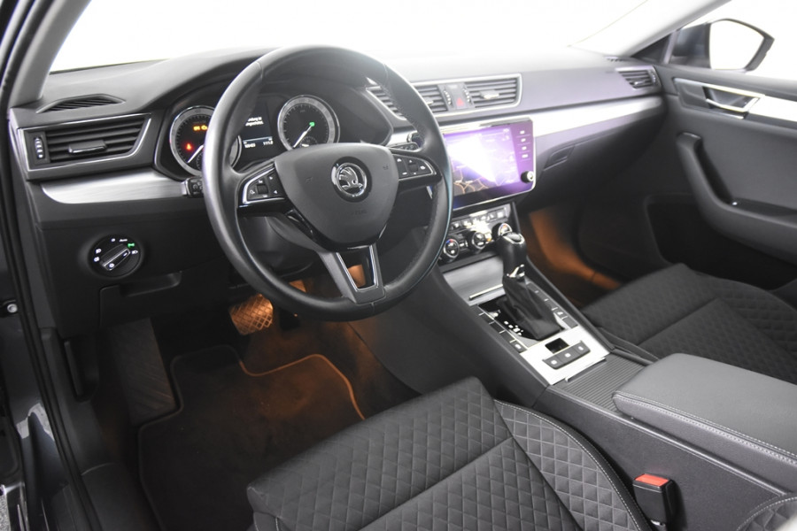 Škoda Superb Combi 1.5 TSI Combi DSG *Navigatie*Trekhaak*Stoelverwarming*