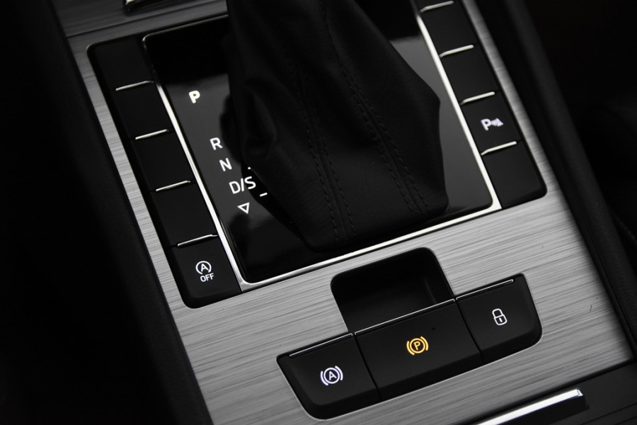 Škoda Superb Combi 1.5 TSI Combi DSG *Navigatie*Trekhaak*Stoelverwarming*
