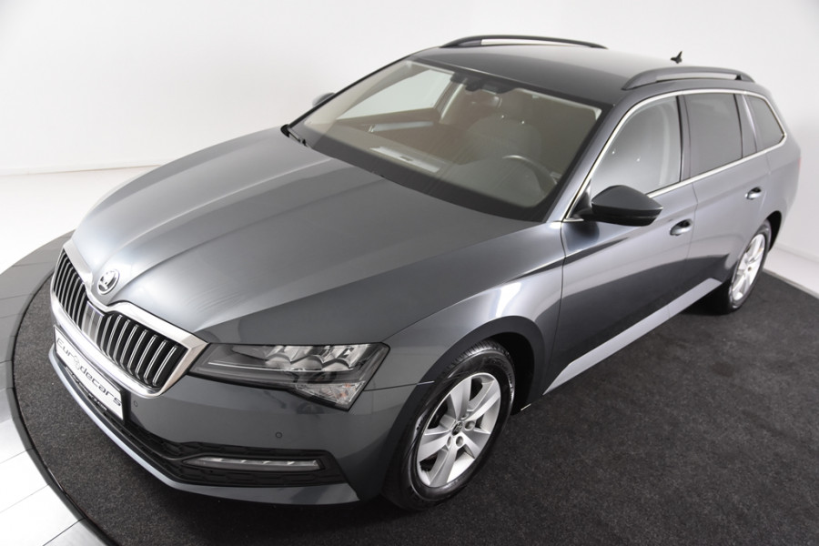 Škoda Superb Combi 1.5 TSI Combi DSG *Navigatie*Trekhaak*Stoelverwarming*