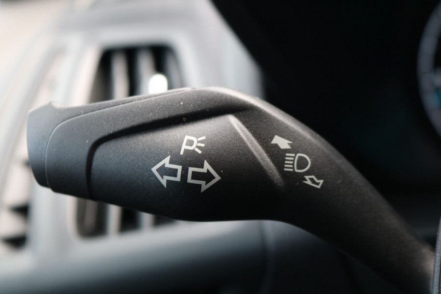 Ford Transit Connect 1.5 EcoBlue L2 Limited Automaat Airco Navigatie