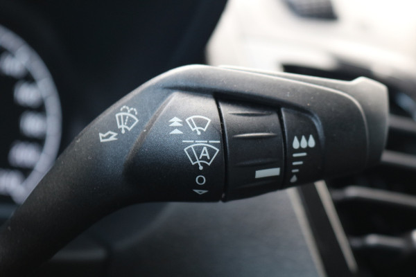 Ford Transit Connect 1.5 EcoBlue L2 Limited Automaat Airco Navigatie