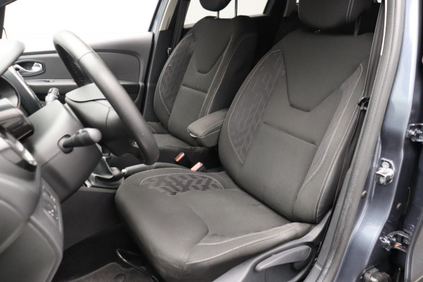 Renault Clio Estate 0.9 TCe Limited Trekhaak Navigatie Origineel NL Renault Clio Estate 0.9 TCe Limited Trekhaak Navigatie Origineel NL