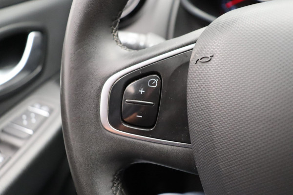 Renault Clio Estate 0.9 TCe Limited Trekhaak Navigatie Origineel NL Renault Clio Estate 0.9 TCe Limited Trekhaak Navigatie Origineel NL