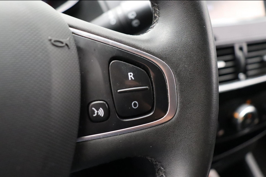 Renault Clio Estate 0.9 TCe Limited Trekhaak Navigatie Origineel NL Renault Clio Estate 0.9 TCe Limited Trekhaak Navigatie Origineel NL