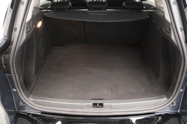 Renault Clio Estate 0.9 TCe Limited Trekhaak Navigatie Origineel NL Renault Clio Estate 0.9 TCe Limited Trekhaak Navigatie Origineel NL