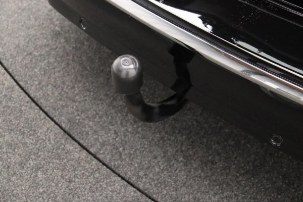 Renault Clio Estate 0.9 TCe Limited Trekhaak Navigatie Origineel NL Renault Clio Estate 0.9 TCe Limited Trekhaak Navigatie Origineel NL