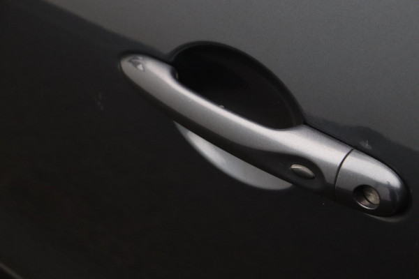 Renault Clio Estate 0.9 TCe Limited Trekhaak Navigatie Origineel NL Renault Clio Estate 0.9 TCe Limited Trekhaak Navigatie Origineel NL