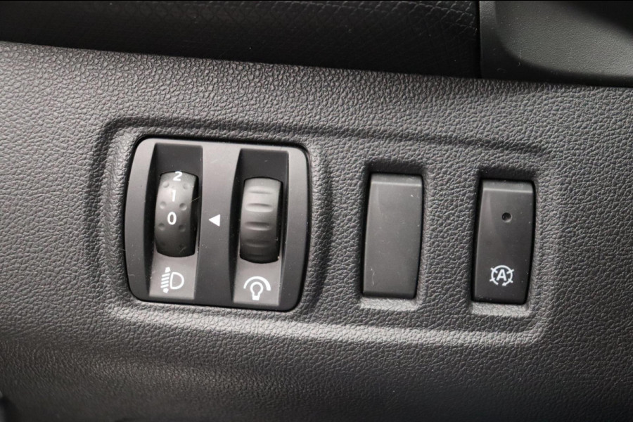 Renault Clio Estate 0.9 TCe Limited Trekhaak Navigatie Origineel NL Renault Clio Estate 0.9 TCe Limited Trekhaak Navigatie Origineel NL