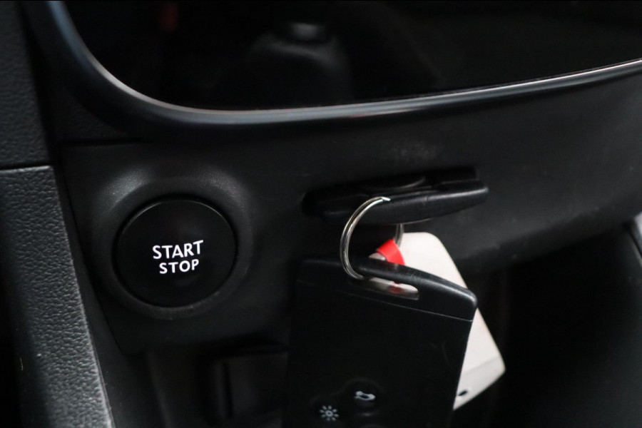 Renault Clio Estate 0.9 TCe Limited Trekhaak Navigatie Origineel NL Renault Clio Estate 0.9 TCe Limited Trekhaak Navigatie Origineel NL