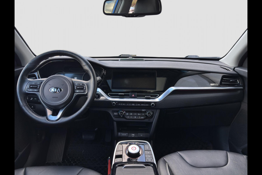 Kia e-Niro ExecutiveLine 64 kWh Kia e-Niro ExecutiveLine 64kWh | Leder | Navigatie | Apple Carplay & Android Auto | Schuif-/kanteldak | Kia e-Niro ExecutiveLine 64 kWh Kia e-Niro ExecutiveLine 64kWh | Leder | Navigatie | Apple Carplay & Android Auto | Schuif-/kanteldak |