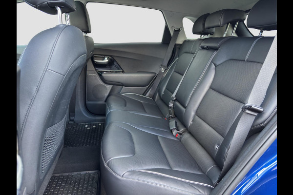 Kia e-Niro ExecutiveLine 64 kWh Kia e-Niro ExecutiveLine 64kWh | Leder | Navigatie | Apple Carplay & Android Auto | Schuif-/kanteldak | Kia e-Niro ExecutiveLine 64 kWh Kia e-Niro ExecutiveLine 64kWh | Leder | Navigatie | Apple Carplay & Android Auto | Schuif-/kanteldak |