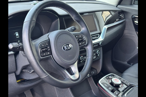 Kia e-Niro ExecutiveLine 64 kWh Kia e-Niro ExecutiveLine 64kWh | Leder | Navigatie | Apple Carplay & Android Auto | Schuif-/kanteldak | Kia e-Niro ExecutiveLine 64 kWh Kia e-Niro ExecutiveLine 64kWh | Leder | Navigatie | Apple Carplay & Android Auto | Schuif-/kanteldak |