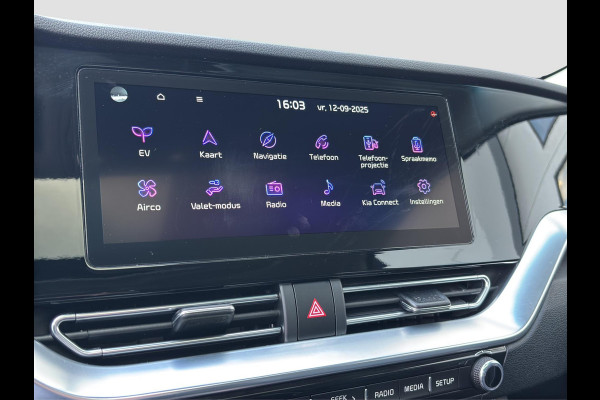 Kia e-Niro ExecutiveLine 64 kWh Kia e-Niro ExecutiveLine 64kWh | Leder | Navigatie | Apple Carplay & Android Auto | Schuif-/kanteldak | Kia e-Niro ExecutiveLine 64 kWh Kia e-Niro ExecutiveLine 64kWh | Leder | Navigatie | Apple Carplay & Android Auto | Schuif-/kanteldak |