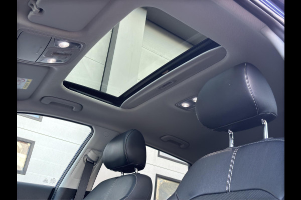 Kia e-Niro ExecutiveLine 64 kWh Kia e-Niro ExecutiveLine 64kWh | Leder | Navigatie | Apple Carplay & Android Auto | Schuif-/kanteldak | Kia e-Niro ExecutiveLine 64 kWh Kia e-Niro ExecutiveLine 64kWh | Leder | Navigatie | Apple Carplay & Android Auto | Schuif-/kanteldak |