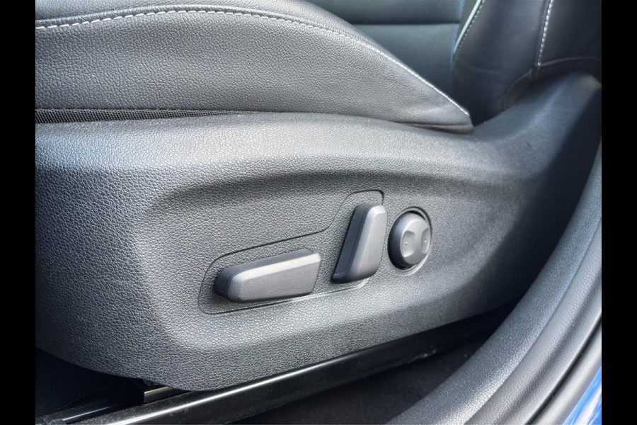 Kia e-Niro ExecutiveLine 64 kWh Kia e-Niro ExecutiveLine 64kWh | Leder | Navigatie | Apple Carplay & Android Auto | Schuif-/kanteldak | Kia e-Niro ExecutiveLine 64 kWh Kia e-Niro ExecutiveLine 64kWh | Leder | Navigatie | Apple Carplay & Android Auto | Schuif-/kanteldak |