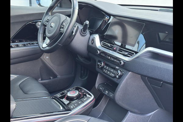 Kia e-Niro ExecutiveLine 64 kWh Kia e-Niro ExecutiveLine 64kWh | Leder | Navigatie | Apple Carplay & Android Auto | Schuif-/kanteldak | Kia e-Niro ExecutiveLine 64 kWh Kia e-Niro ExecutiveLine 64kWh | Leder | Navigatie | Apple Carplay & Android Auto | Schuif-/kanteldak |