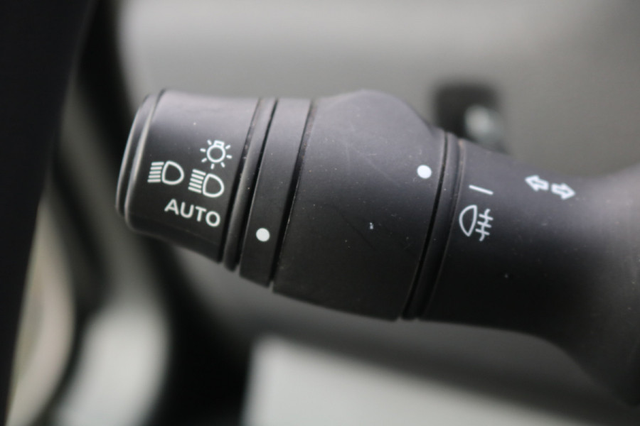 Renault Master 2.3 dCi 165pk Bakwagen met Laadklep