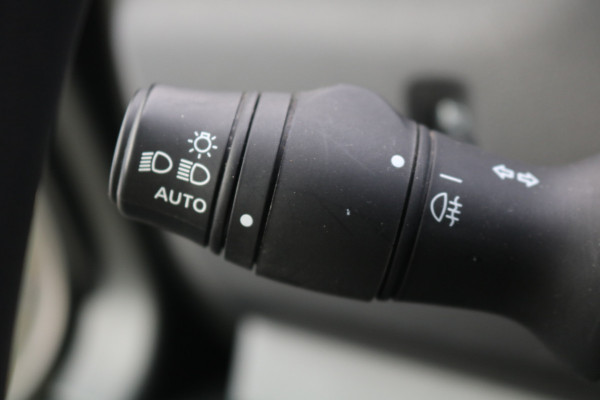 Renault Master 2.3 dCi 165pk Bakwagen met Laadklep