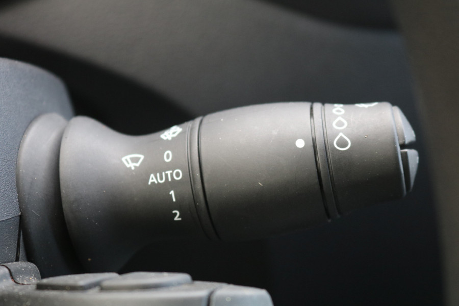 Renault Master 2.3 dCi 165pk Bakwagen met Laadklep