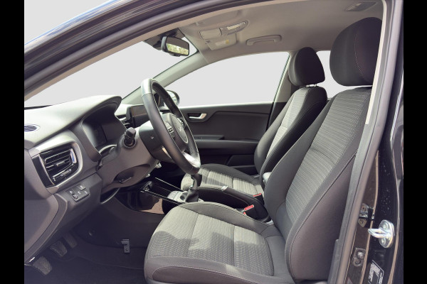 Kia Stonic 1.0 T-GDi MHEV DynamicPlusLine | LED | Navi | Climate Control | Camera | Android Auto/Apple Carplay | Stoel- en Stuurverwarming | Kia Stonic 1.0 T-GDi MHEV DynamicPlusLine | LED | Navi | Climate Control | Camera | Android Auto/Apple Carplay | Stoel- en Stuurverwarming |