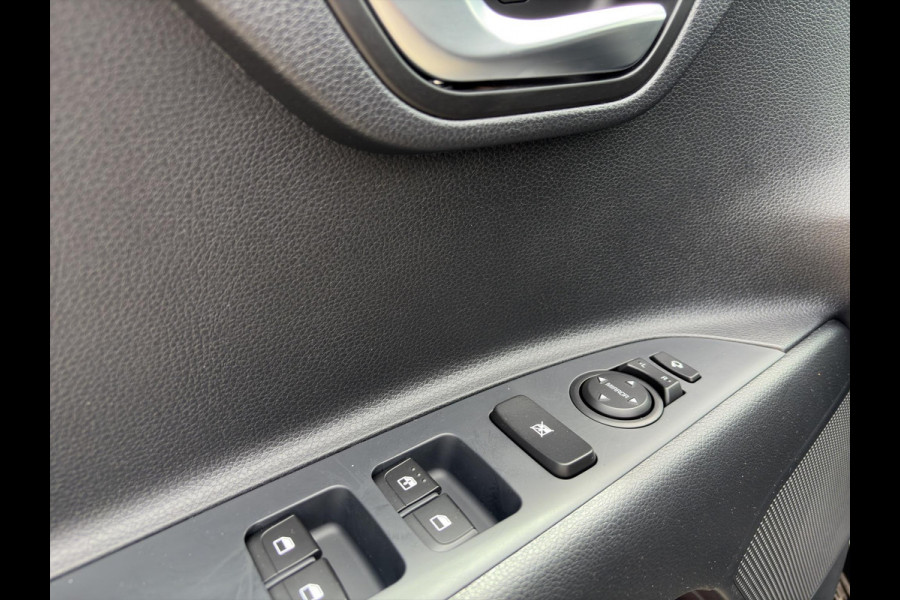 Kia Stonic 1.0 T-GDi MHEV DynamicPlusLine | LED | Navi | Climate Control | Camera | Android Auto/Apple Carplay | Stoel- en Stuurverwarming | Kia Stonic 1.0 T-GDi MHEV DynamicPlusLine | LED | Navi | Climate Control | Camera | Android Auto/Apple Carplay | Stoel- en Stuurverwarming |